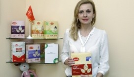 Ирина Брославцева, директор ТОВ «Добродия Фудз» зі своєю продукцією