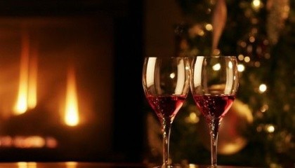 Новый 2017-й год стоит встретить с украинским вином, чтобы поддержать отечественных виноделов