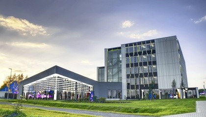 6 жовтня компанія Claas відкрила новий центр з розробки електроніки в німецькому місті Діссен (земля Нижня Саксонія)