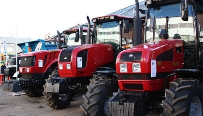 Україна і Білорусь домовилися продовжити роботу з організації спільного складального виробництва тракторів "Білорусь" та зернозбиральних комбайнів "Гомсільмаш"