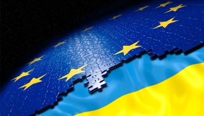 Після перших кроків Європейський Союз готовий йти далі, і вже на розгляді парламенту знаходиться рішення про надання Україні додаткових автономних преференцій