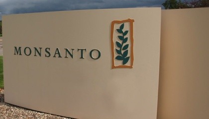 Monsanto - компания-провайдер продуктов с содержанием dicamba, сделала заявление после того, как Арканзасс ввел запрет на гербицид на 120 дней в связи с получением сотен жалоб фермеров