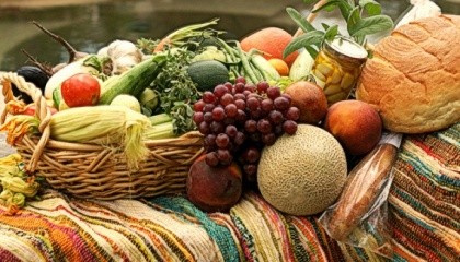 Органические овощи и фрукты завоевывают все больше почитателей по всему миру. С развитием технологий их производства и падением цен в ближайшее десятилетие они превратятся в обычную продукцию на полках магазинов