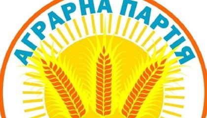 Аграрії запрошують усіх небайдужих взяти участь у земельних форумах, які пройдуть у всіх регіонах, та закликають зупинити грабунок України і розпродаж землі на «дикому» ринку
