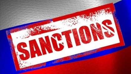 До списку санкцій увійшли 14 компаній, пов'язаних з Россєльхозбанком. Серед них "Агроторг", "Агрокредит-інформ", "Світанок", "Малоросійський елеватор" та інші