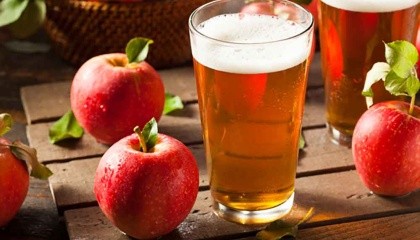 Російське ембарго на імпорт плодоовочевої продукції з ЄС, запроваджене в серпні 2014 року, завдало відчутного удару польському яблучному бізнесу