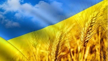 Украина входит в тройку мировых лидеров по производству ячменя, является одним из крупнейших производителей сахарной свеклы, а также входит в семерку мировых лидеров по производству сахара, растительного масла, свинины и картофеля