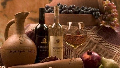 Найбільшим імпортером вина в Україну другий рік поспіль залишається Італія. Поставки з цієї країни досягли $ 24,46 млн - 7,35 млн л