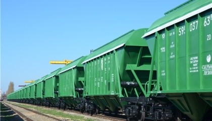 Нестача зерновозів на "Укрзалізниці" може бути симптомом, який маскує інші проблеми, наприклад, дефіцит вантажних і маневрових локомотивів, або недостатню пропускну спроможність частини напрямків