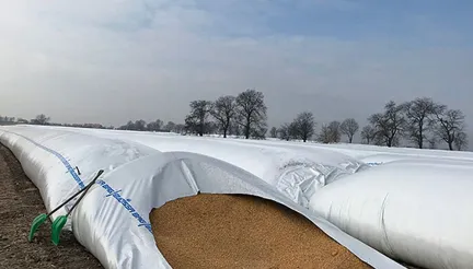 FAO передасть українським аграріям понад 13 тисяч зернових рукавів