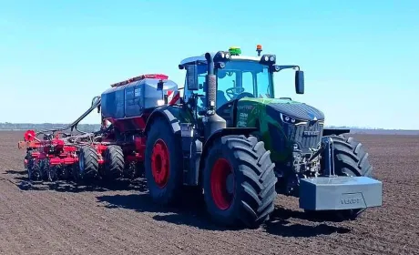 Нові трактори Fendt працюють на полях «Астарти Прихоролля»