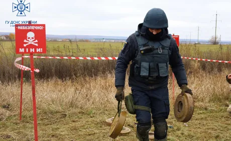 РОЗМІНУВАННЯ В СЕРПНІ: ОЧИЩЕНІ СОТНІ ГЕКТАРІВ, ВАУЧЕРИ ДЛЯ НАВЧАННЯ НА ДЕМІНЕРА ТА НОВІ ВИДИ ПРОТИМІННОЇ ДІЯЛЬНОСТІ