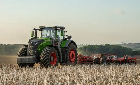 Fendt® представив трактор 1000 Vario® Gen4 та абсолютно нову сівалку Optimum™ на виставці Farm Progress Show 2025