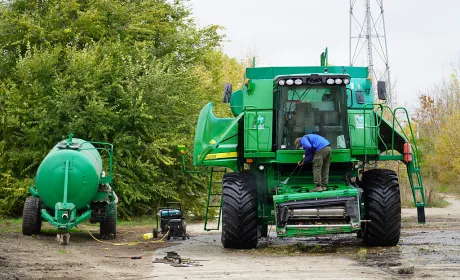 Техніку Tekom Agro Group готують до зими: розпочалася консервація 19 комбайнів та 9 сівалок