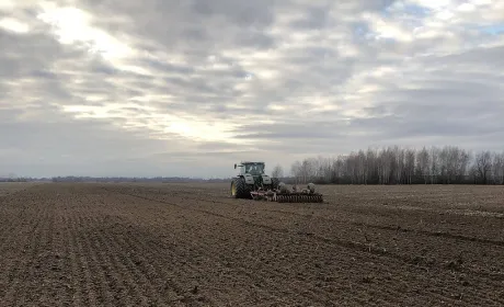 Господарства Агрейн підвищують ефективність польових робіт за допомогою RTK-станцій