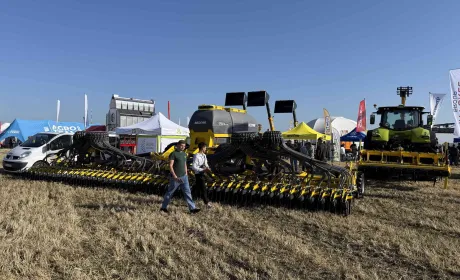 Компанія ЛАН та BEDNAR представили на «АГРО Тернопіль» ряд рішень для обробітку ґрунту, сівби та внесення добрив