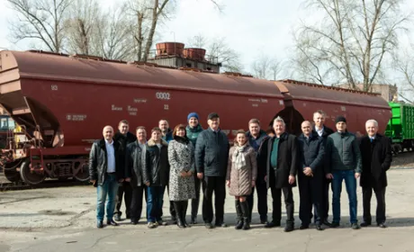 Крюківський вагонобудівний завод буде випускати дві нові моделі зерновозів