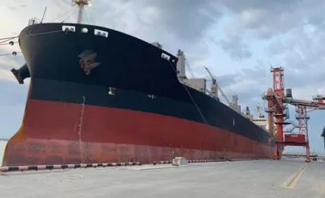 Новий зерновий термінал в Миколаєві вперше прийняв два судна класу Supramax