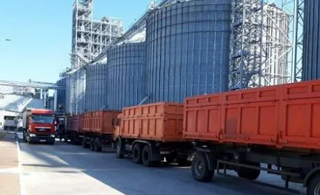 Світловодський річковий термінал відправить баржу з кукурудзою для одержувача в Туреччині