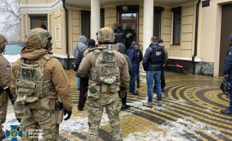 На Києвщині викрито посадовців на багатомільйонних оборудках із землею