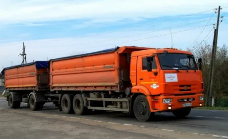 На Запоріжжі стягнуть 100 тис. грн з перевізника, що псував дороги перевантаженими зерном фурами