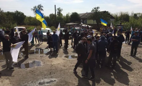 Учасників збройного нападу на елеватор на Харківщині відпустять під заставу
