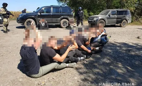Поліція Харківщини затримала 15 рейдерів, які напали на державне дослідницьке господарство