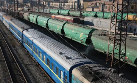 Укрзалізниця пропонує вибір: компенсувати збитки за роботу малодіяльних станцій чи збільшити навантаження для їх беззбитковості, – Андрій Рязанцев