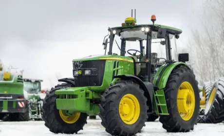 John Deere представляє новий трактор 6140B