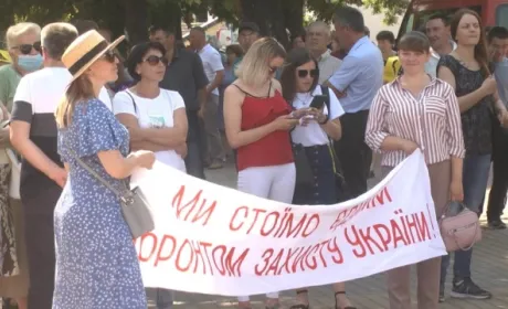 У Хмельницькому протестували проти продажу сільськогосподарської землі