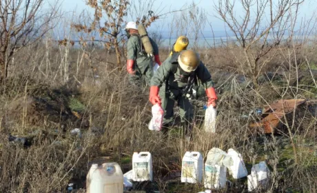 На Кіровоградщині виявили несанкціоноване звалище агрохімікатів