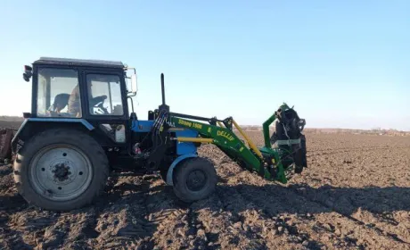 Посівна розпочинається з… прибирання кремлівського брухту