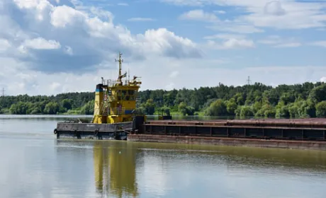 Перевезення зерна по Дніпру з початку року зросло вдвічі