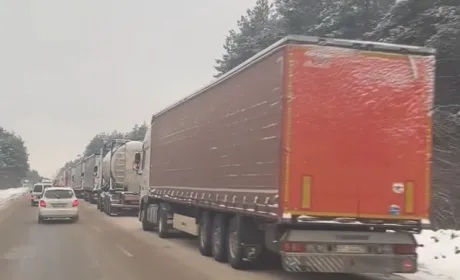 На українсько-польському кордоні утворилась 30-кілометрова черга з вантажівок