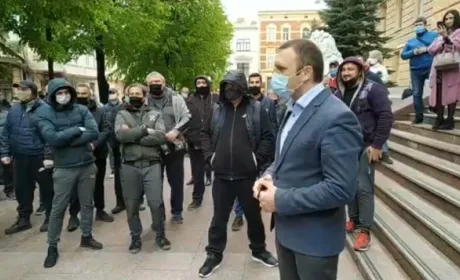 Підприємці продуктових ринків знову вийшли на протест біля Чернівецької ОДА