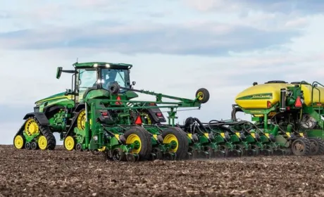 John Deere представила найсучасніший трактор серії 8R