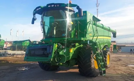 Перше агропідприємство отримає комбайн в рамках угоди ПриватБанку та John Deere