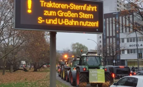 Тисячі фермерів протестують у Берліні проти політики уряду Меркель