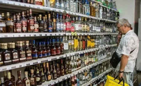 Уряд підвищив мінімальні ціни на алкоголь