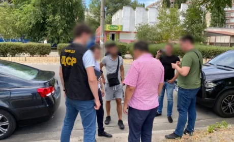 Хабарник вимагав 32 тис. доларів за право на оренду землі