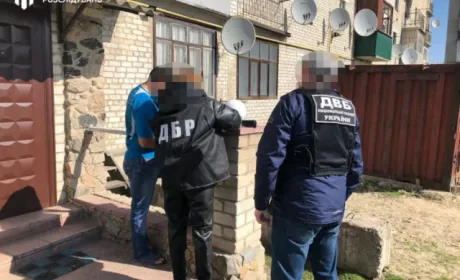 На Харківщині поліцейський та заступник голови РДА допомогли захопити землі Міноборони, – слідчі