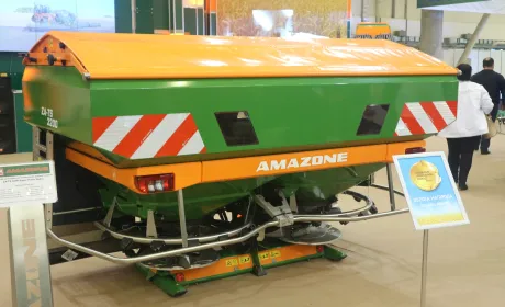 Amazone представила в Україні нові розкидачі міндобрив