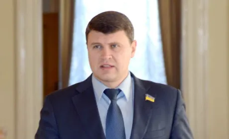 Кабміну пора у відставку: Івченко розкритикував законопроєкт про скасування права на 2 безкоштовні га для всіх українців