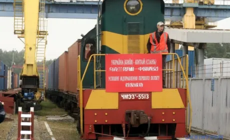 З України до Китаю відправився перший контейнерний поїзд