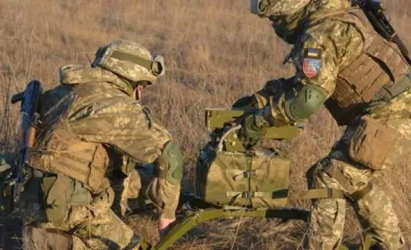 Бойовики на Донбасі знищили сільськогосподарську техніку й поранили тракториста