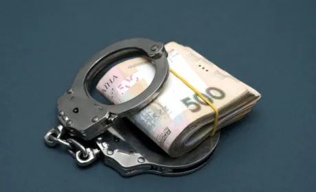 Поліція викрила у хабарництві посадову особу землевпорядної організації