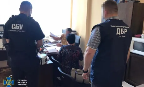 СБУ підозрює в розкраданні земель топ-чиновника Держгеокадастру