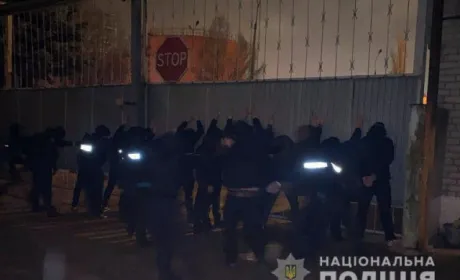 У Маріуполі поліцейські попередили спробу силового захоплення сільськогосподарського підприємства