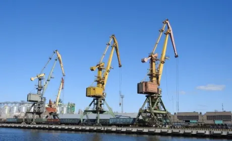 Миколаївський морпорт утримує лідерські позиції з перевалки олії та зернових