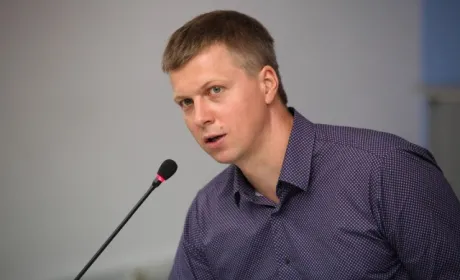 Радник прем'єр-міністра відреагував на заяву екс-керівників держави щодо ринку землі в Україні